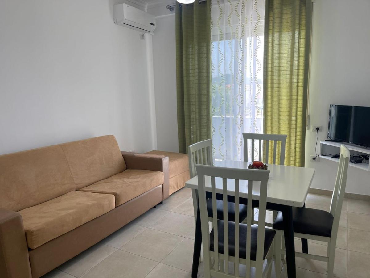 Migi Residence Durres Bagian luar foto