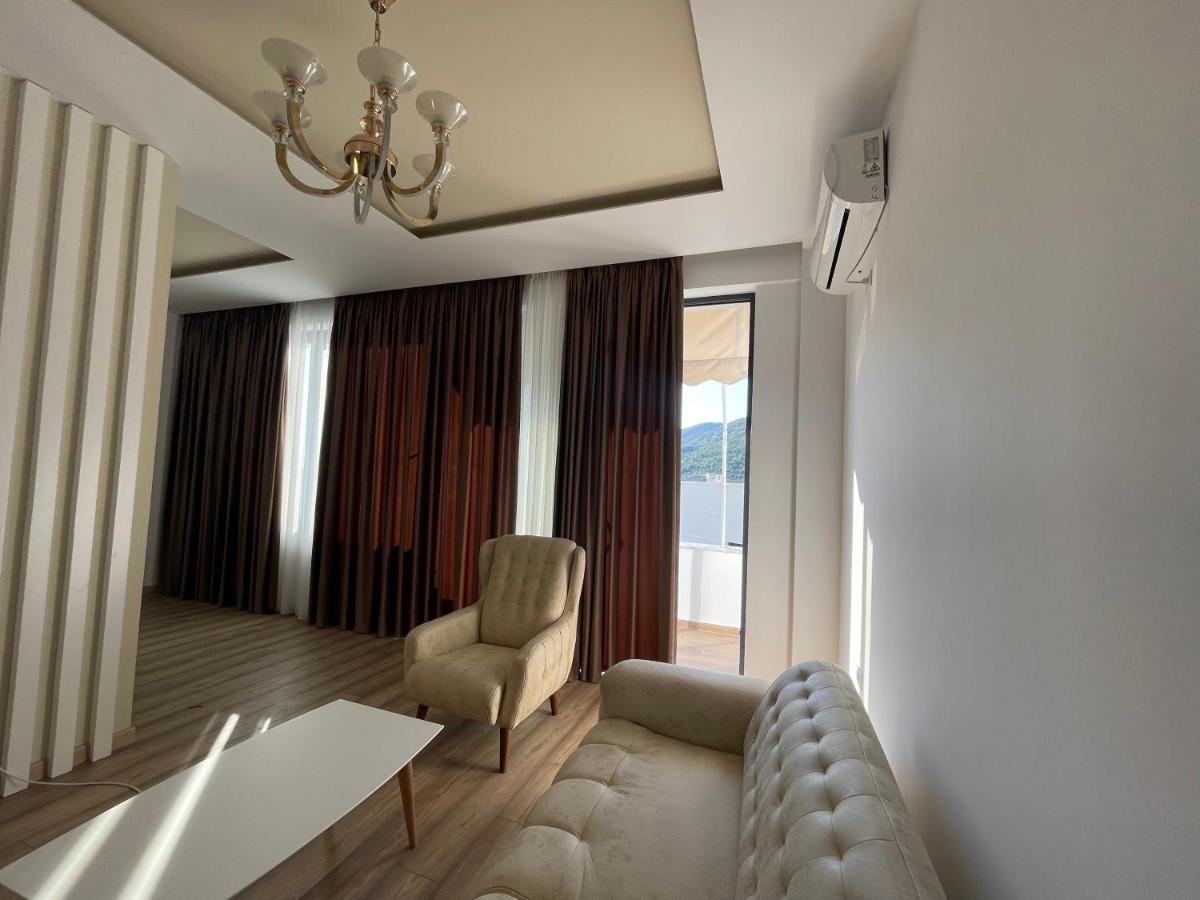 Migi Residence Durres Bagian luar foto